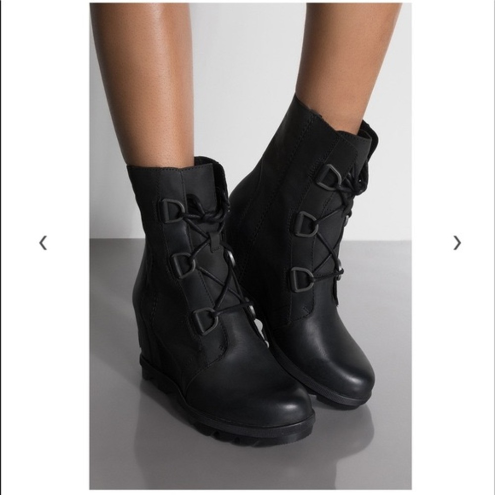 Sorel Joan of Arctic Wedge Black 5.5 NWB